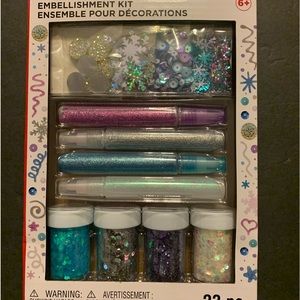 - New Christmas Embellishment Kit crafts 23pc